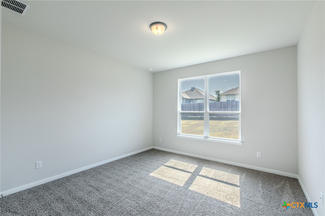 113 University Avenue Property Photo 10
