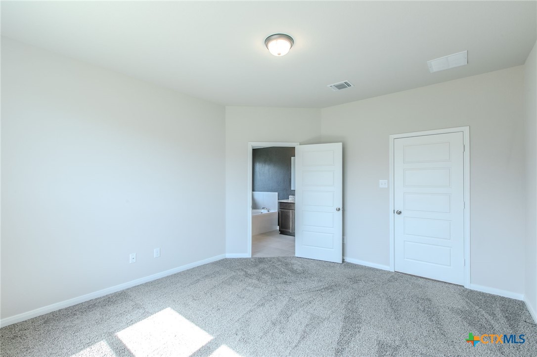 113 University Avenue Property Photo 11