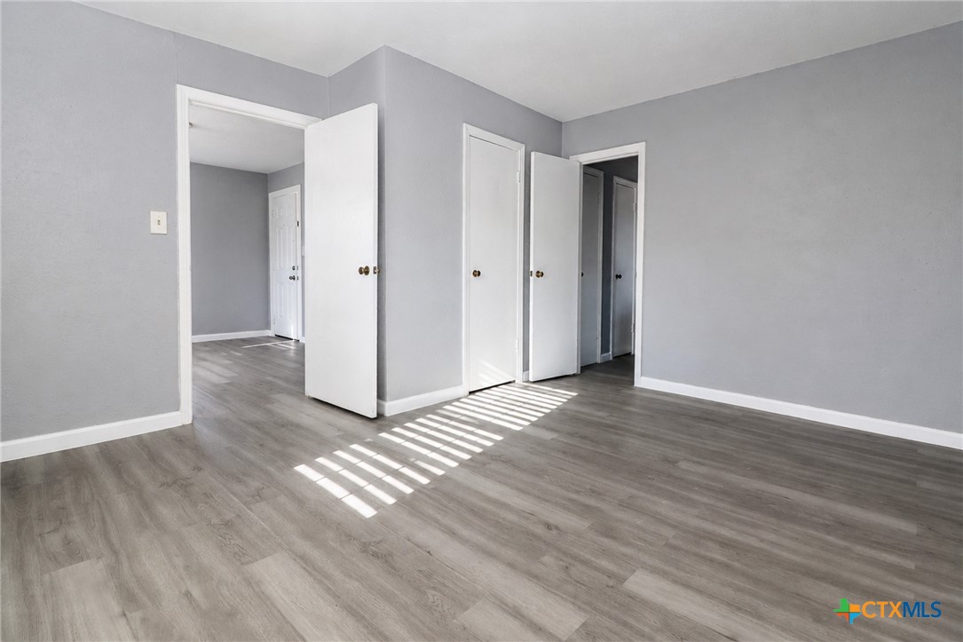 122 W Avenue A Property Photo 5