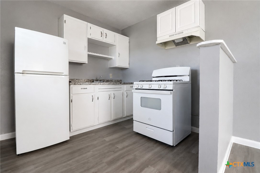 122 W Avenue A Property Photo 10