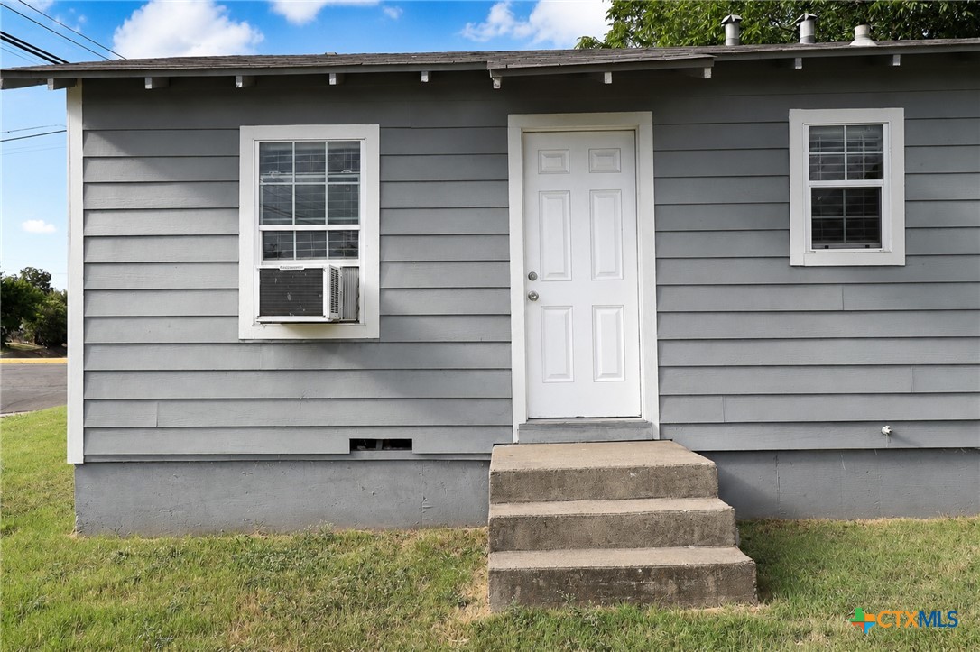 122 W Avenue A Property Photo 15