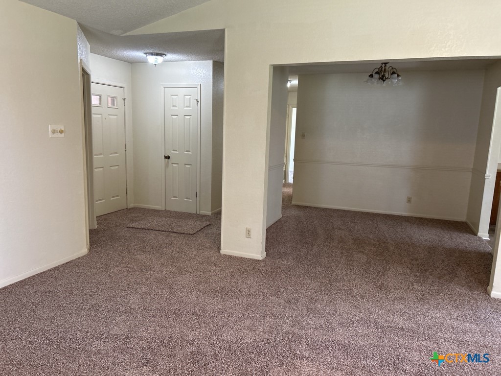 3319 Westrim Drive Property Photo 3
