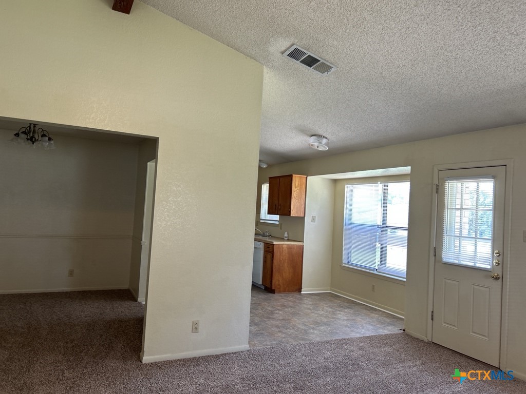 3319 Westrim Drive Property Photo 5