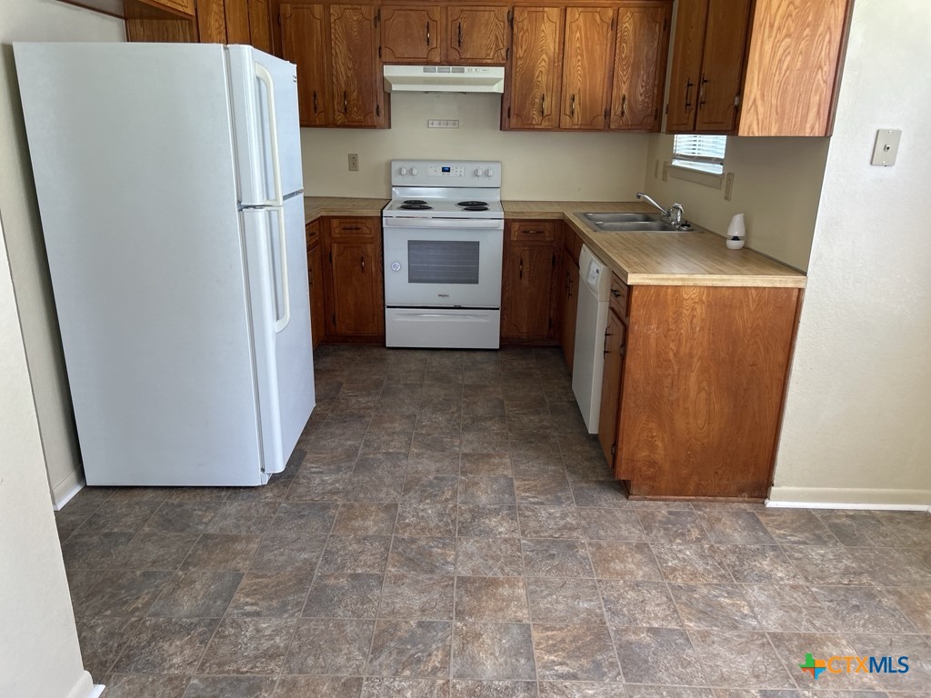 3319 Westrim Drive Property Photo 6