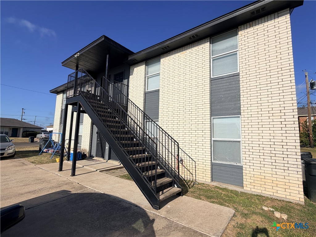 1501 Benttree Drive Property Photo 4