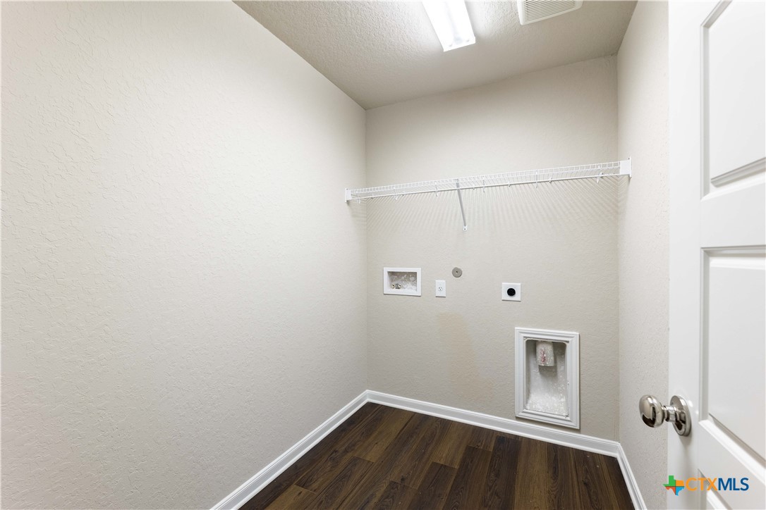 1120 Eagle Crossing Property Photo 10