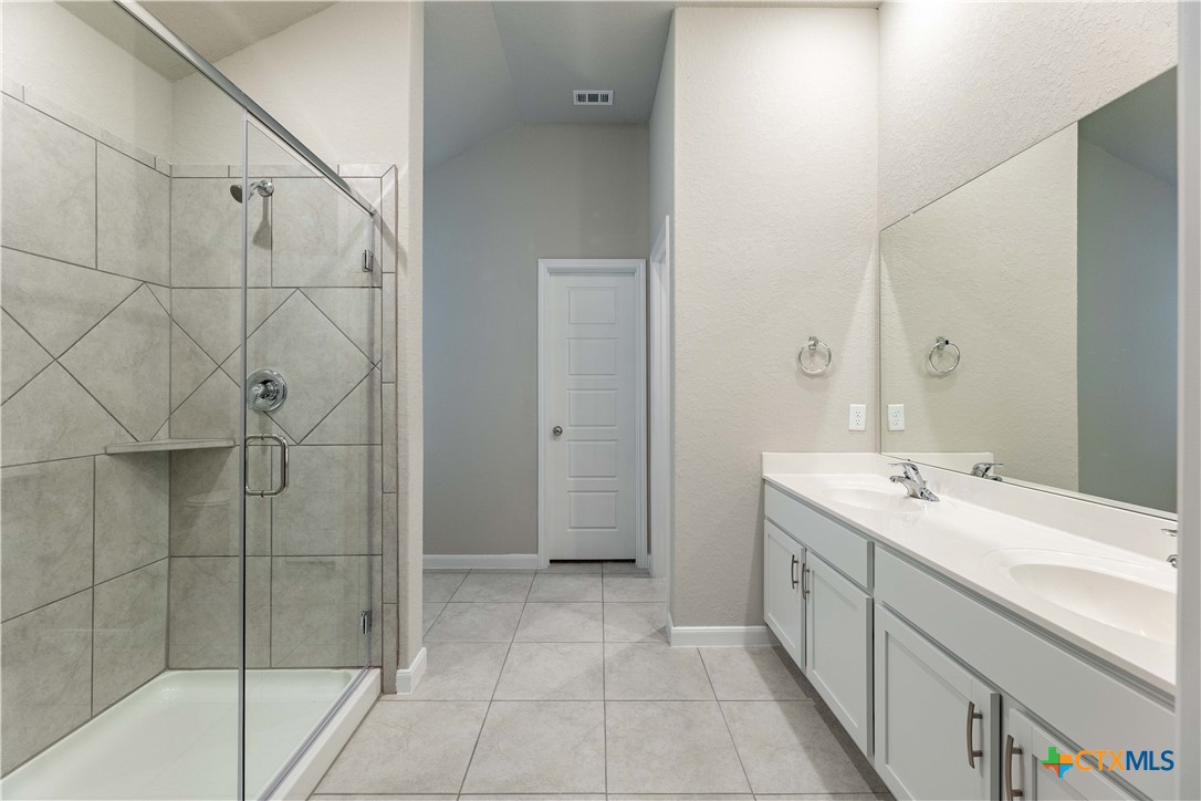 1120 Eagle Crossing Property Photo 14