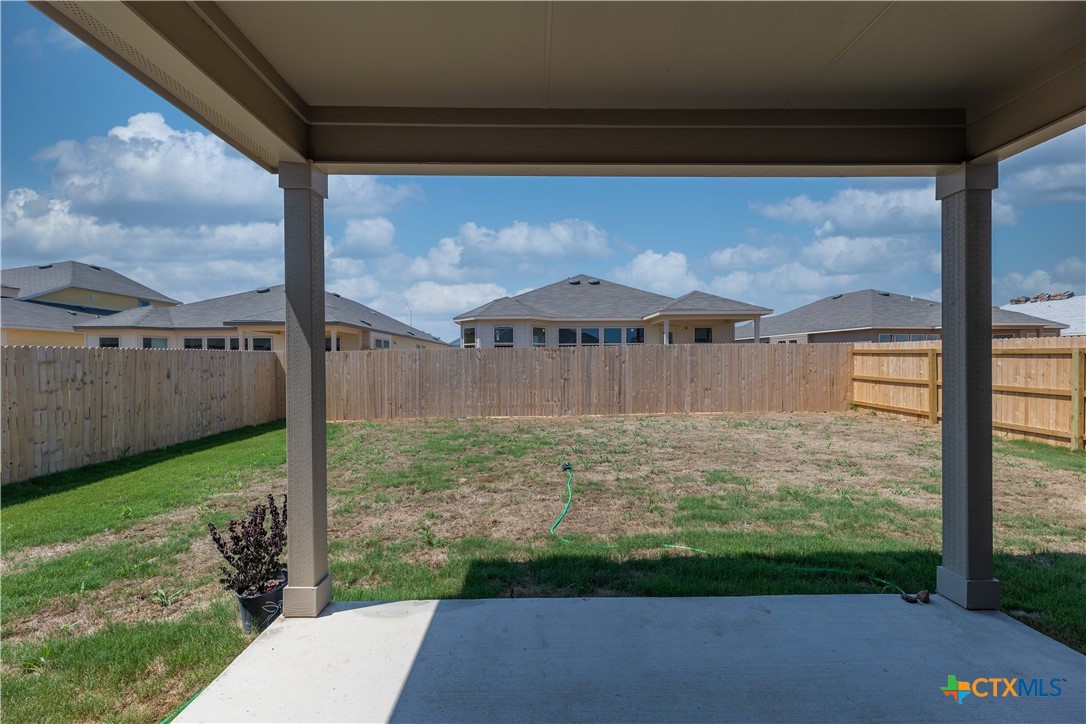1120 Eagle Crossing Property Photo 23