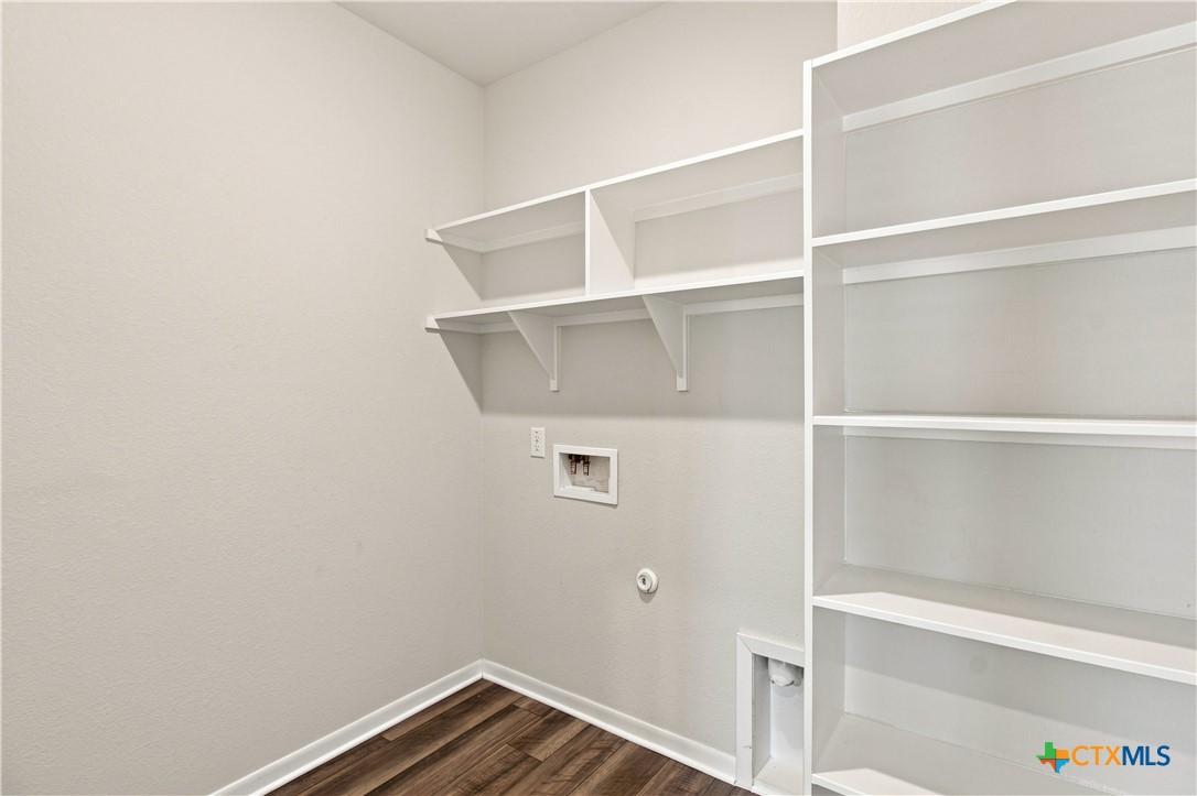 2827 Fox River Drive Property Photo 28