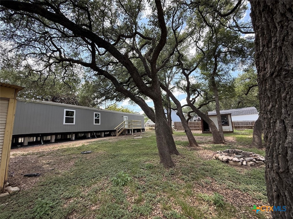 307 Quail Run Street Property Photo 4