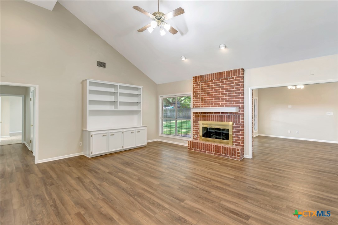 107 Tournament Drive Property Photo 12
