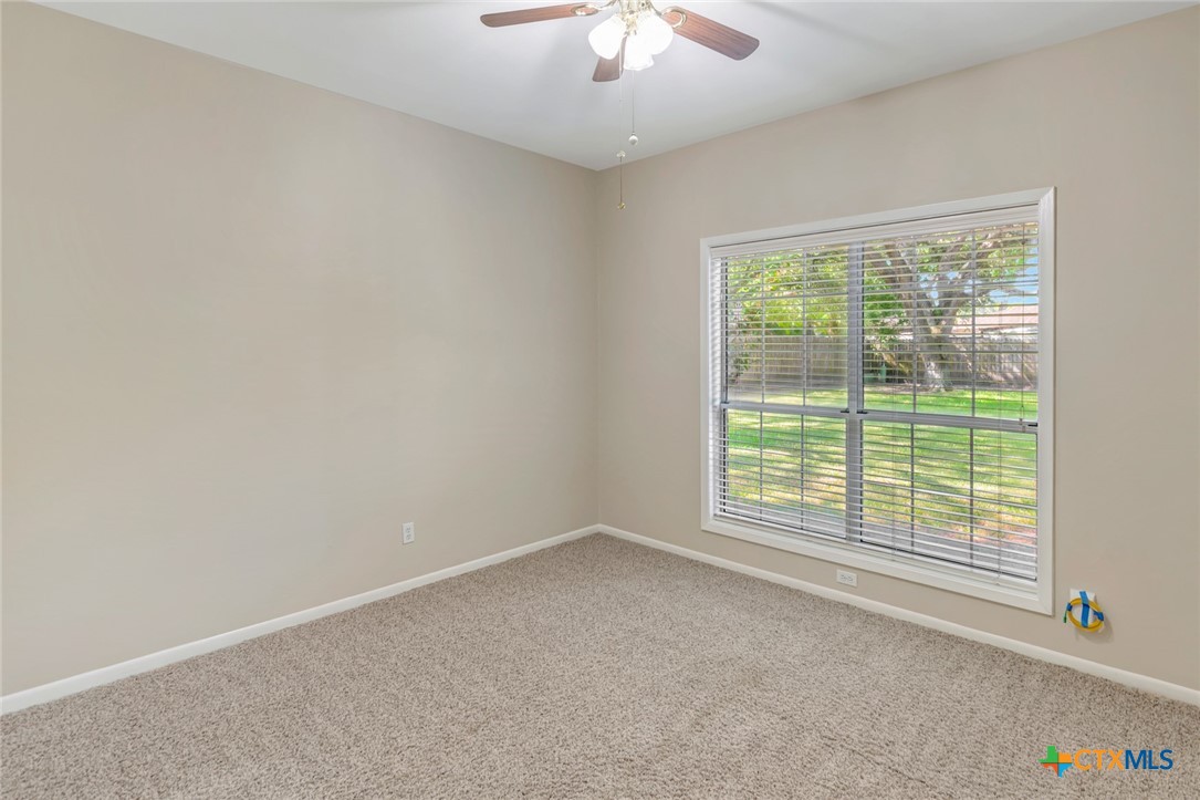 107 Tournament Drive Property Photo 32