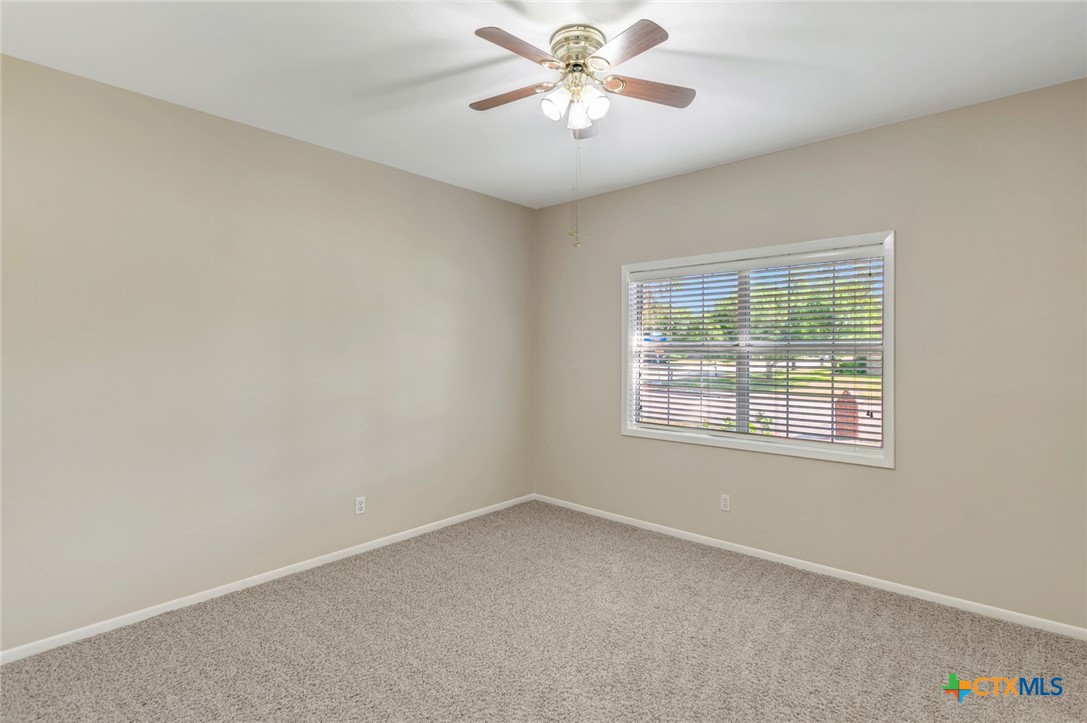 107 Tournament Drive Property Photo 34