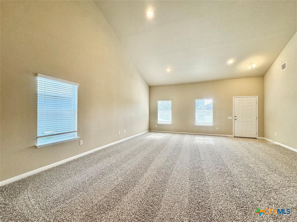 1521 Maier Drive Property Photo 5