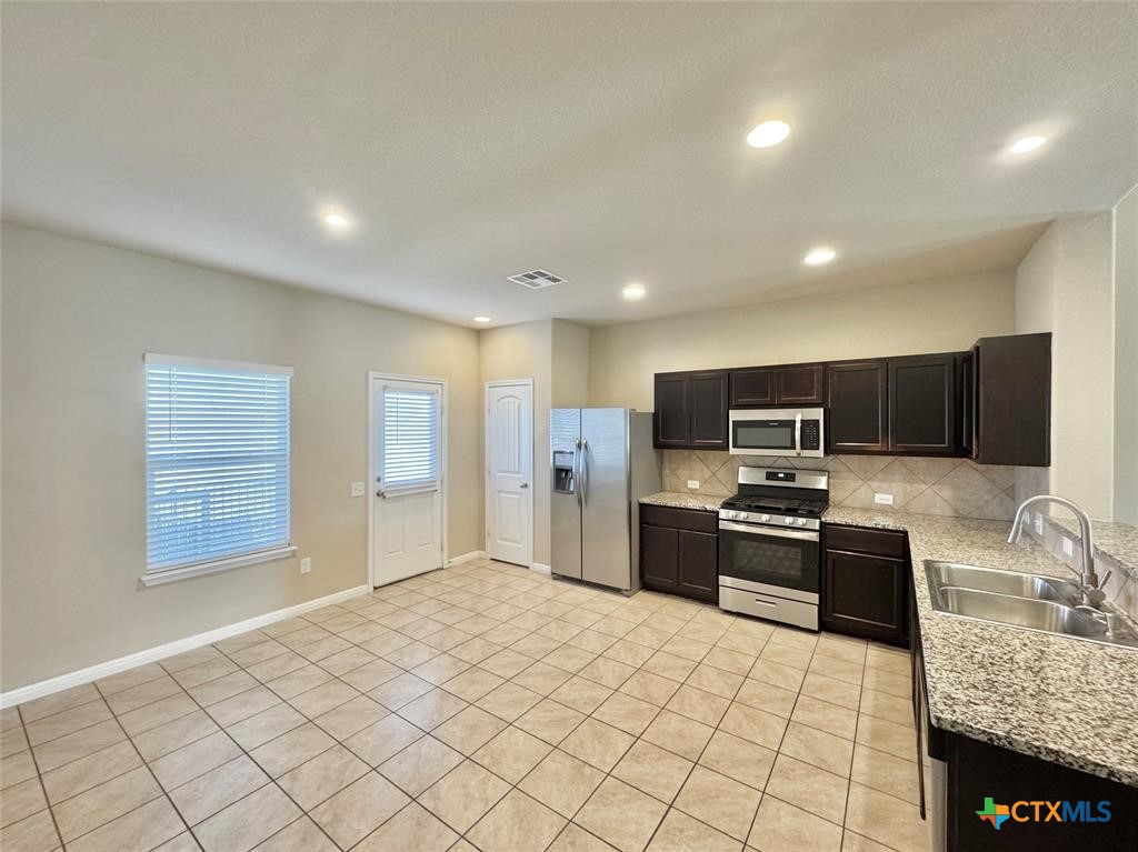 1521 Maier Drive Property Photo 6