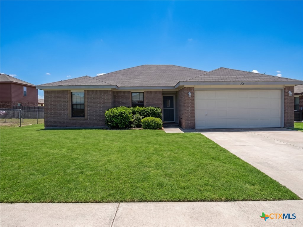 306 Sumac Trail Property Photo 1