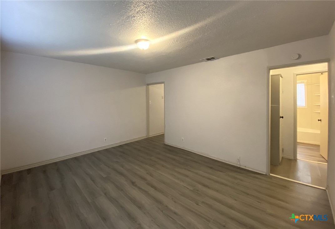 902 S 4th Street Property Photo 3