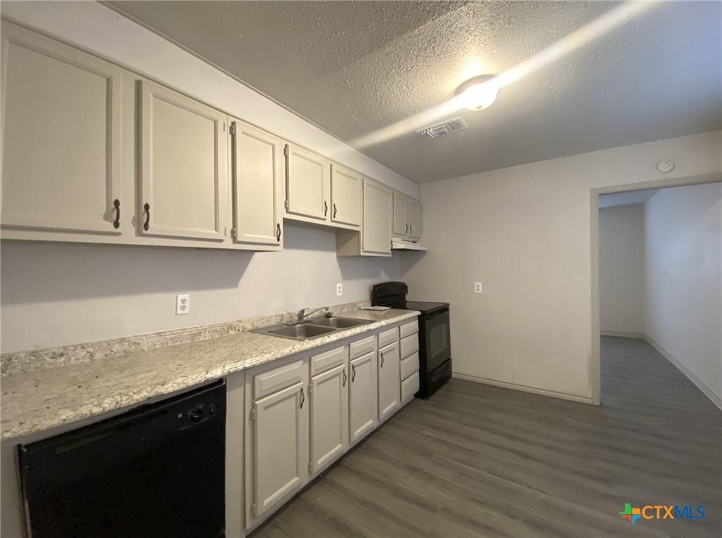 902 S 4th Street Property Photo 5