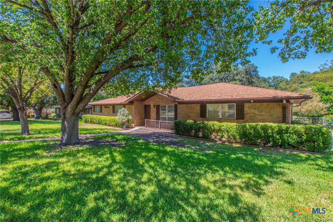 3302 Pin Oak Drive Property Photo 1