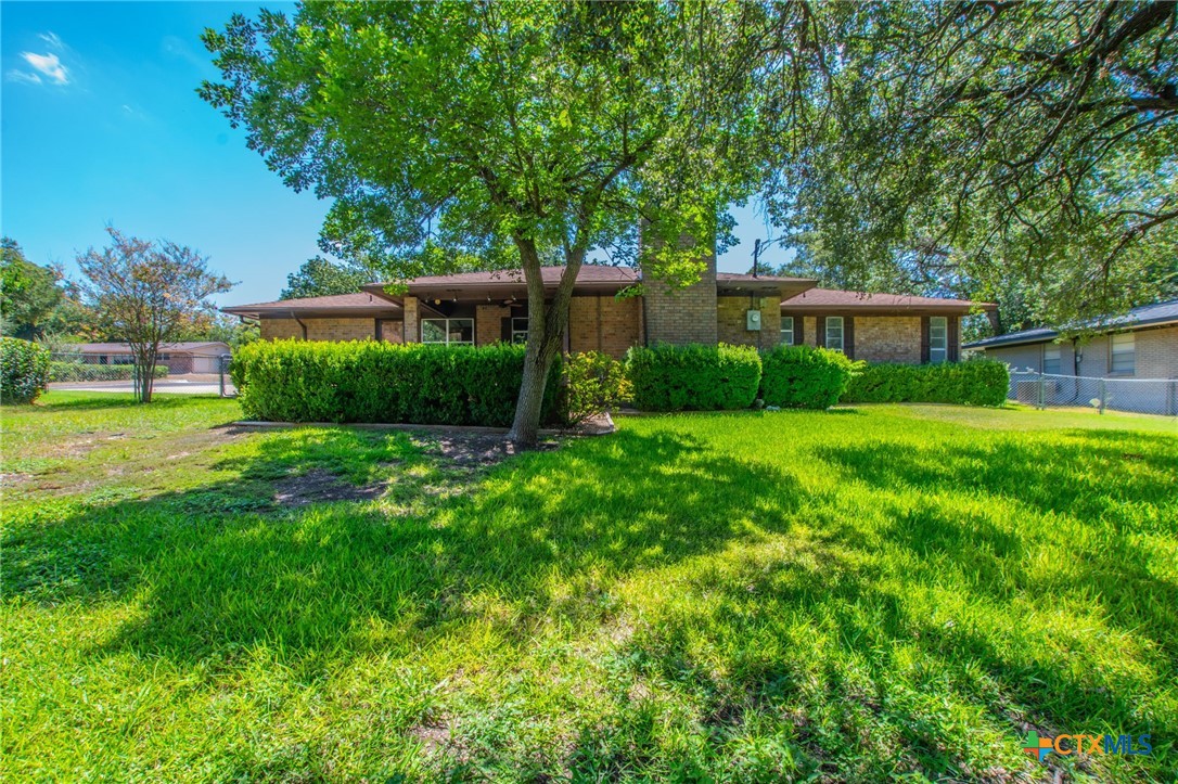 3302 Pin Oak Drive Property Photo 24