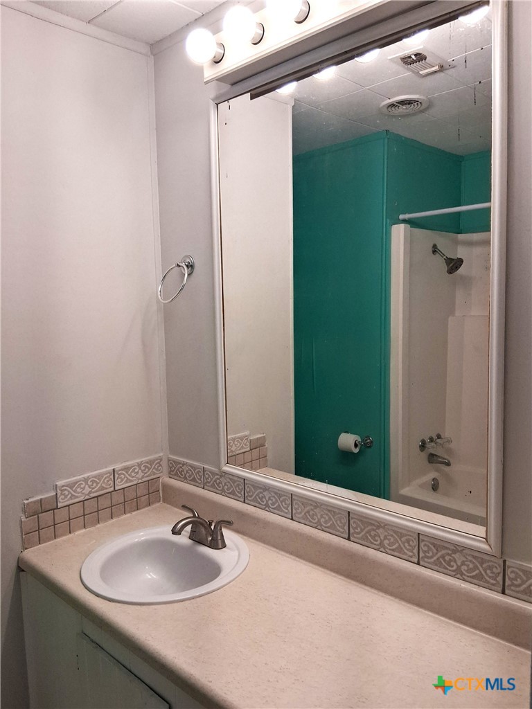 1109 Elyse Drive Property Photo 8