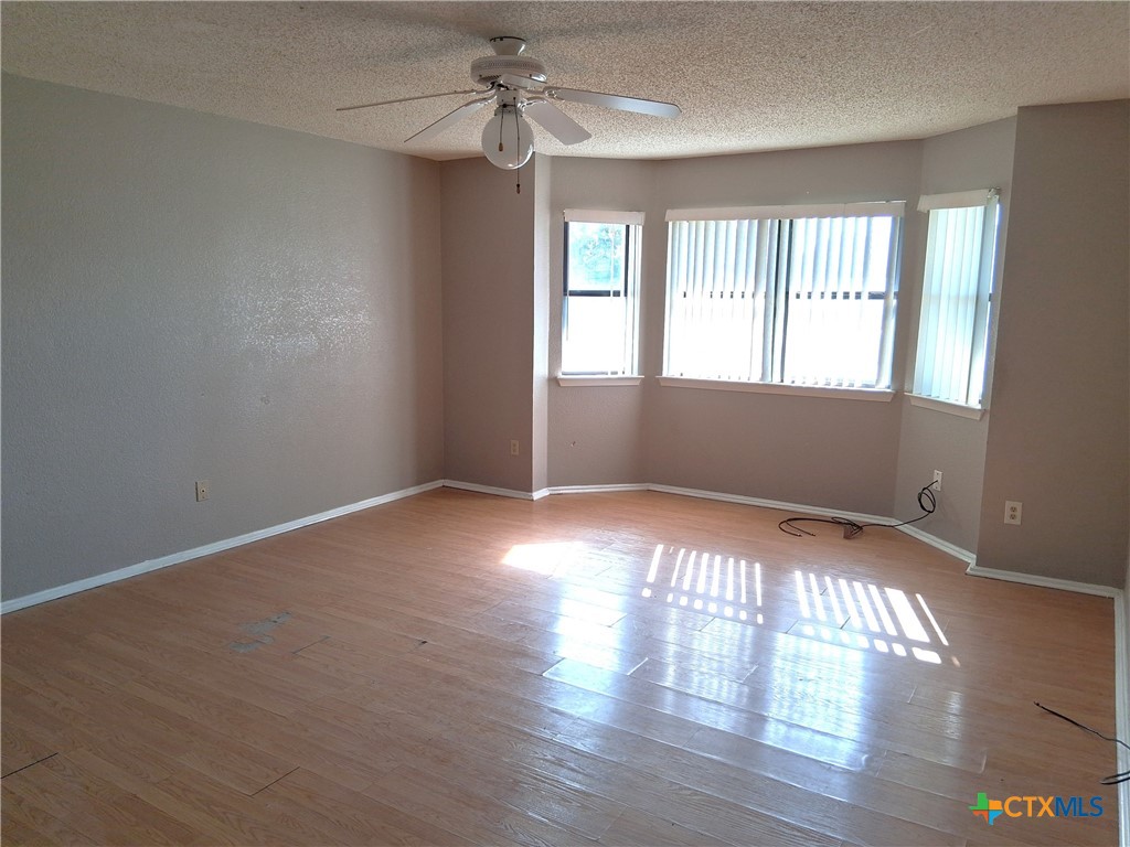 3909 Shellrock Drive Property Photo 4