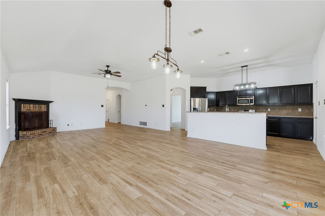 2604 Montague County Drive Property Photo 3