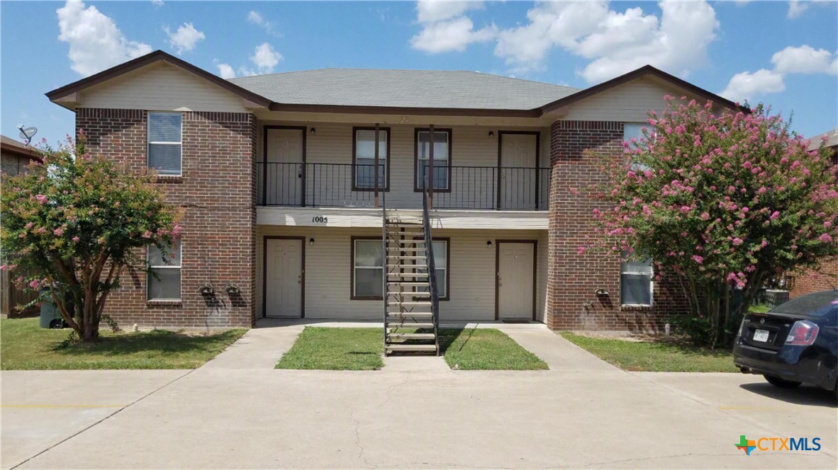 1005 Circle M Drive B Property Photo 1