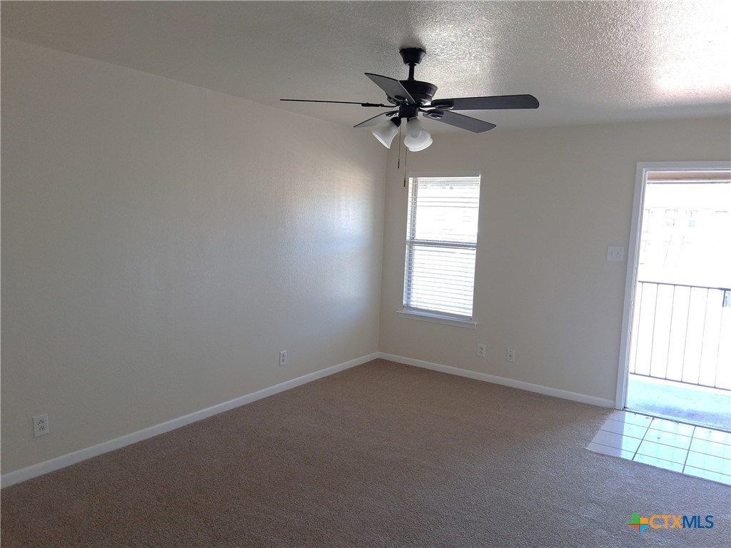 1005 Circle M Drive B Property Photo 5