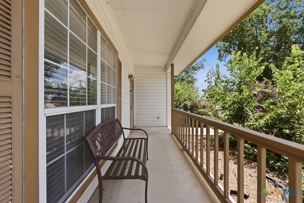 215 Courtyard Drive Property Photo 5