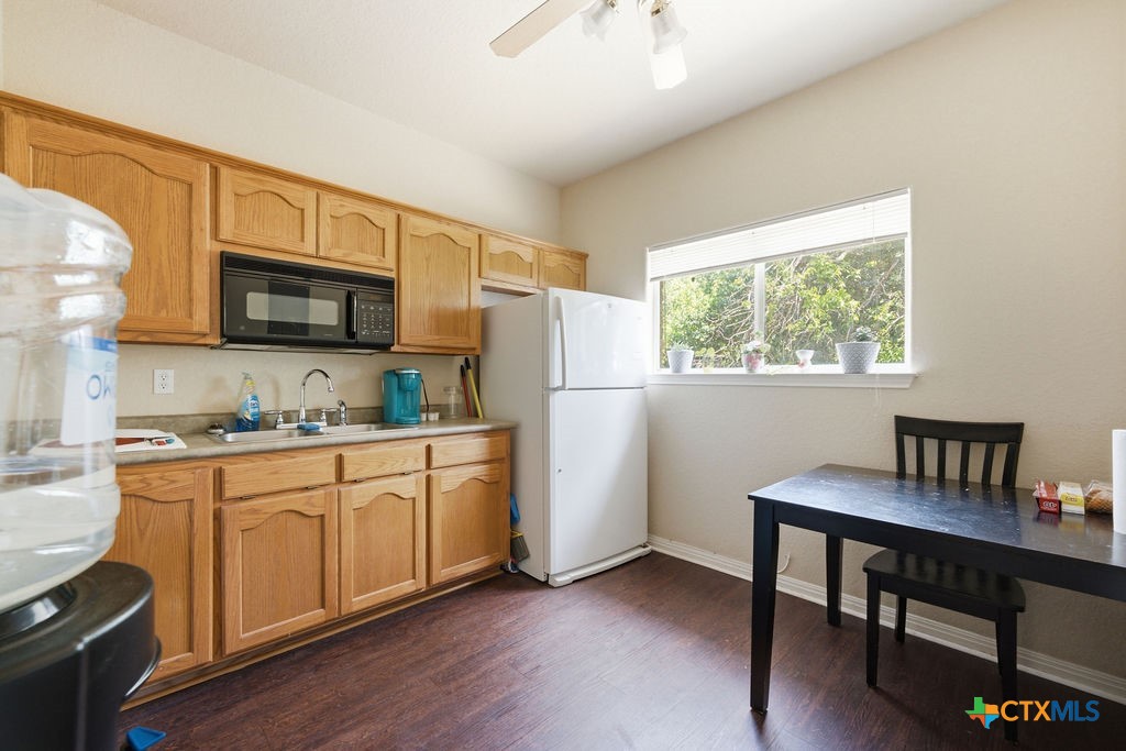 215 Courtyard Drive Property Photo 11