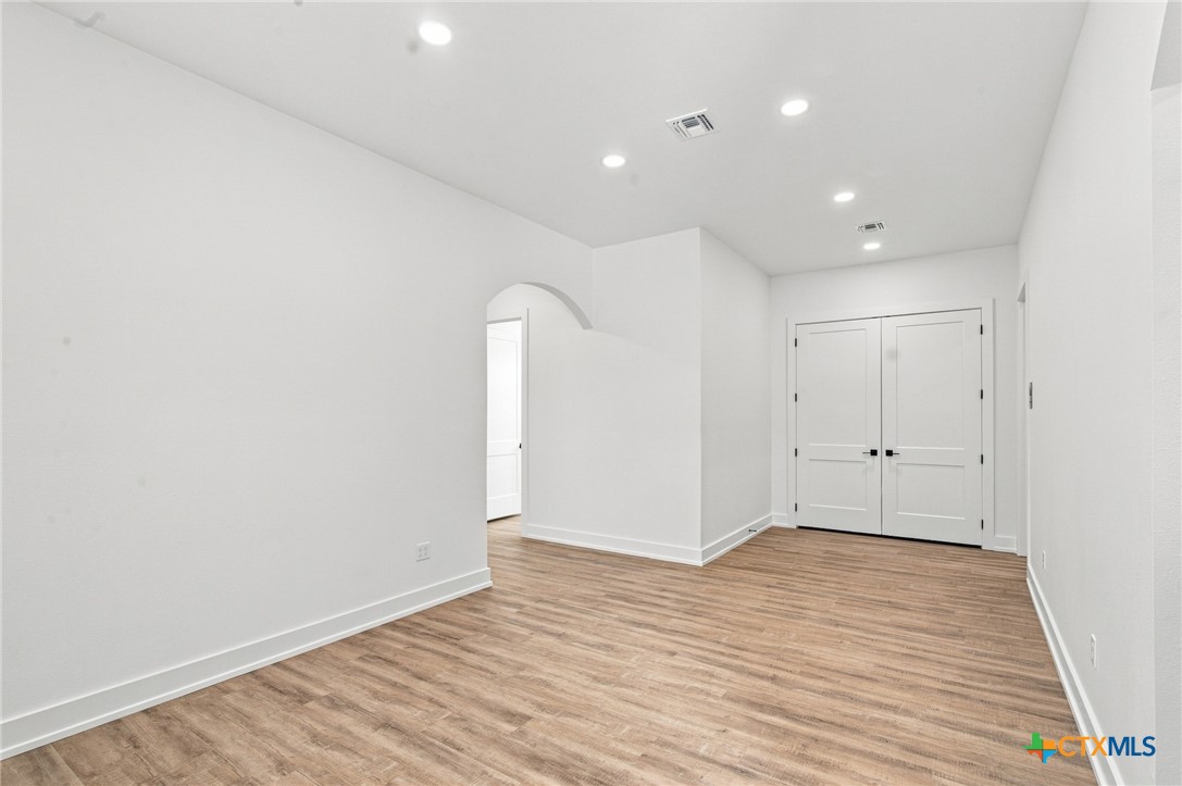 103 Northpark Dr. Property Photo 6