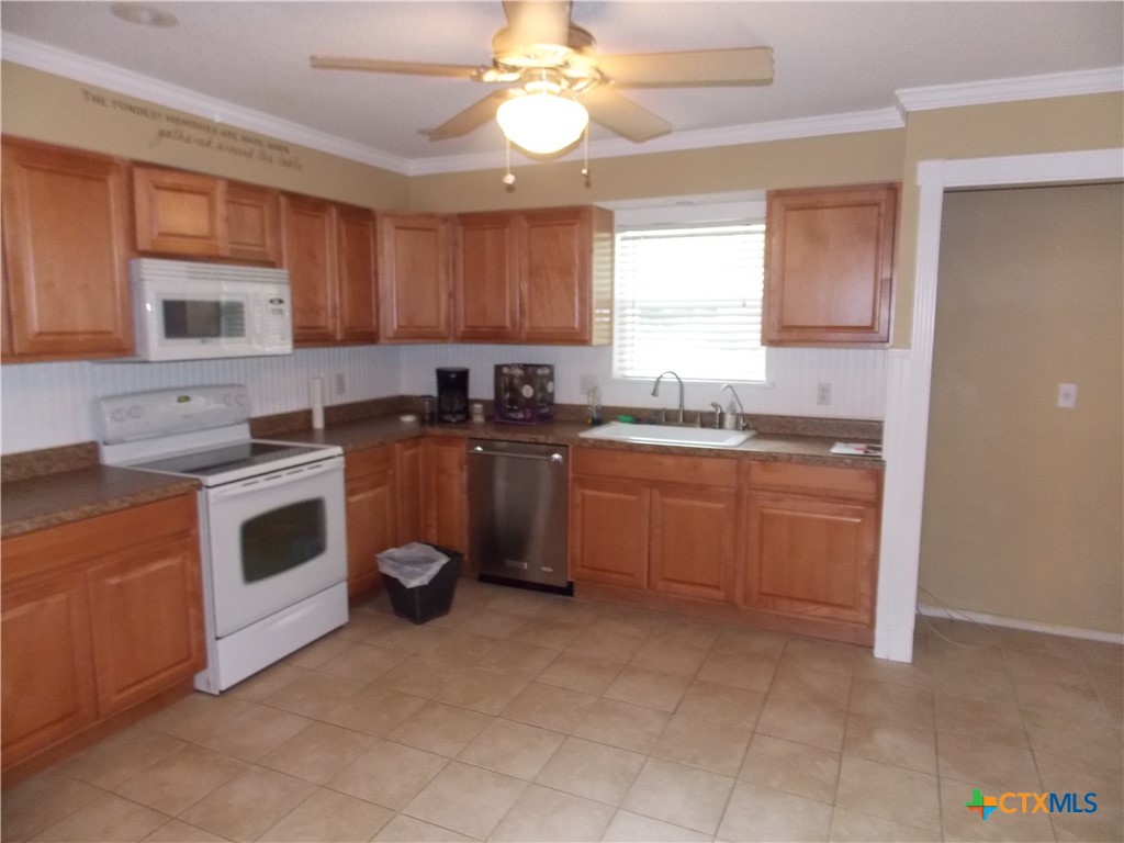 1309 Azalea Lane Property Photo 3