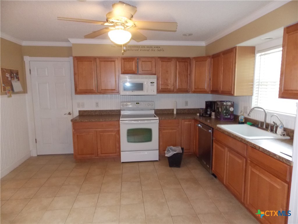 1309 Azalea Lane Property Photo 5