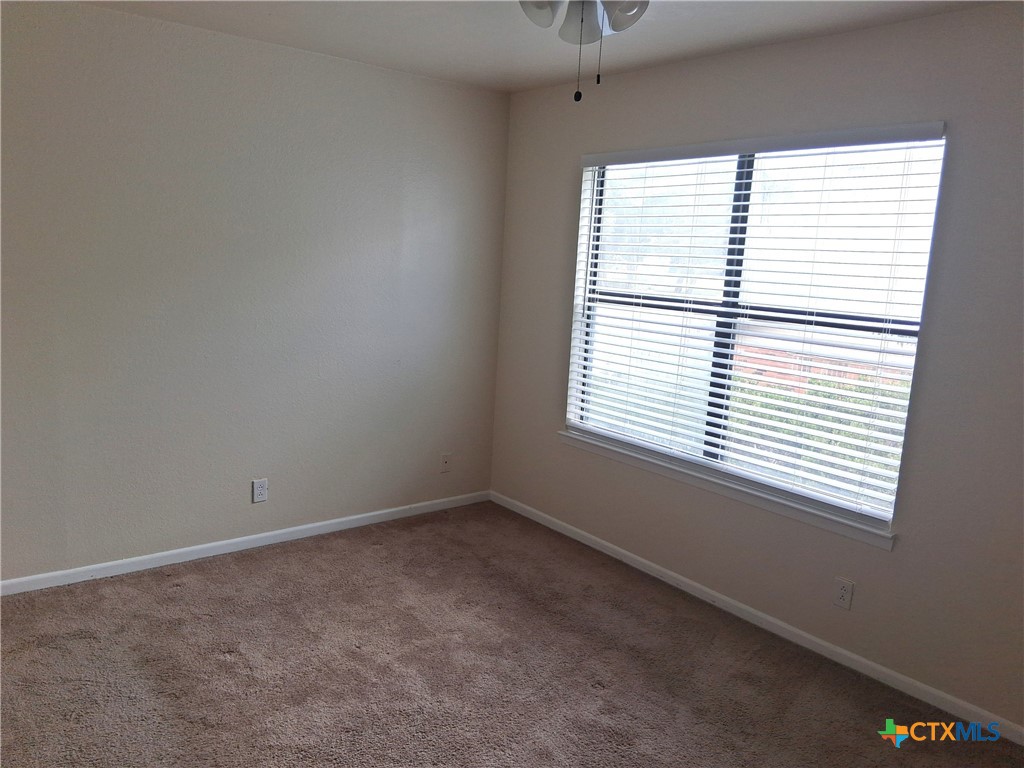 130 Wind Ridge Drive B Property Photo 6