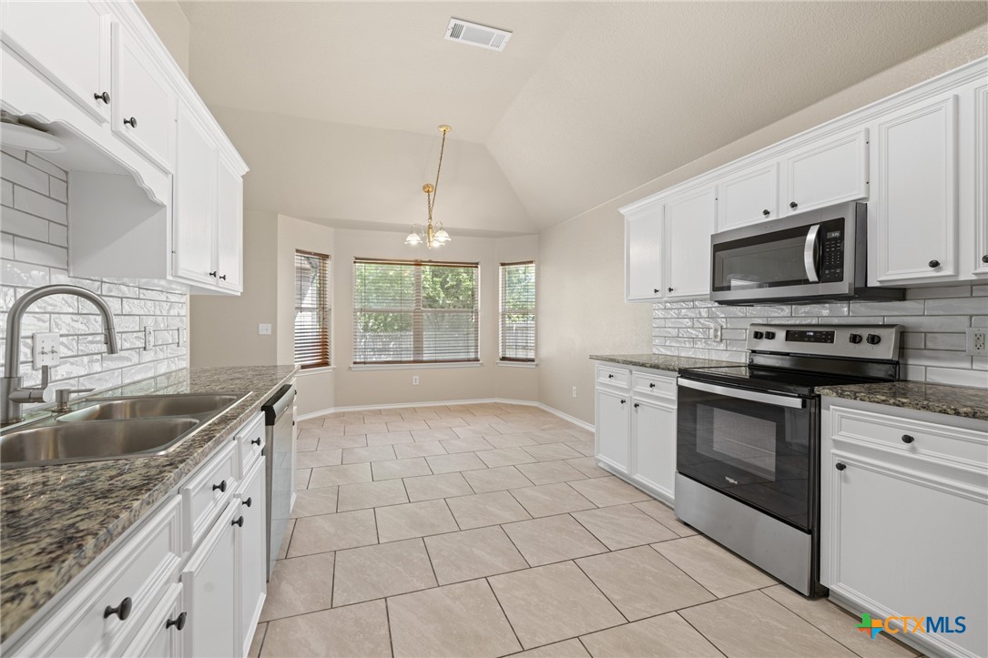 3806 Fabianna Drive Property Photo 12