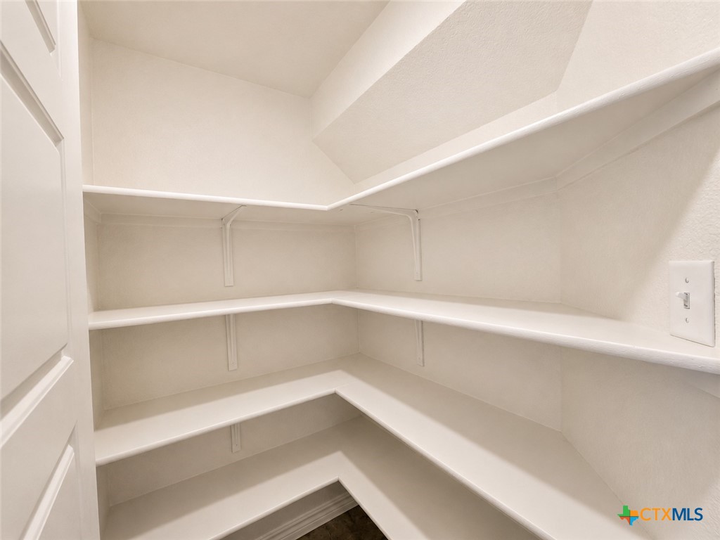 3809 American Elm Drive B Property Photo 7