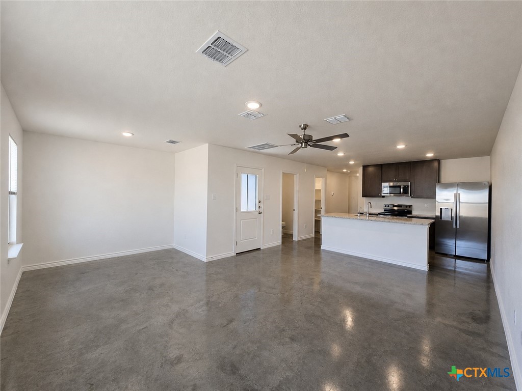 3809 American Elm Drive B Property Photo 10