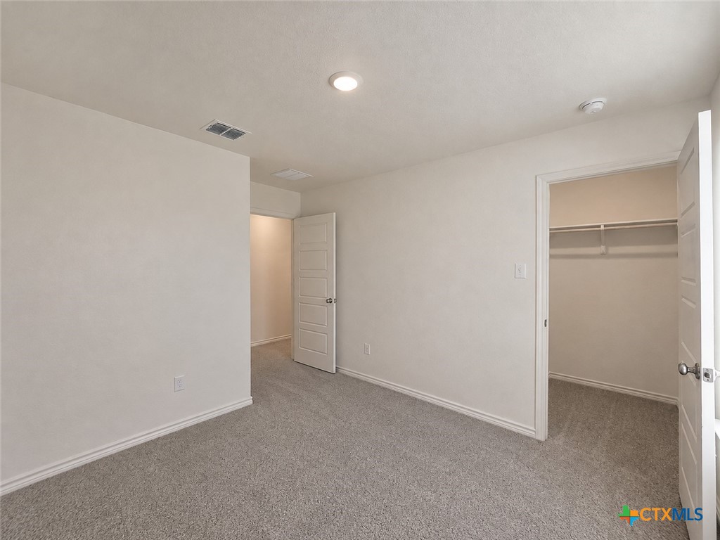 3809 American Elm Drive B Property Photo 14
