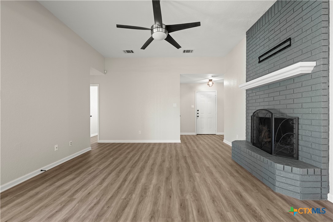 4502 Glennwood Drive Property Photo 3
