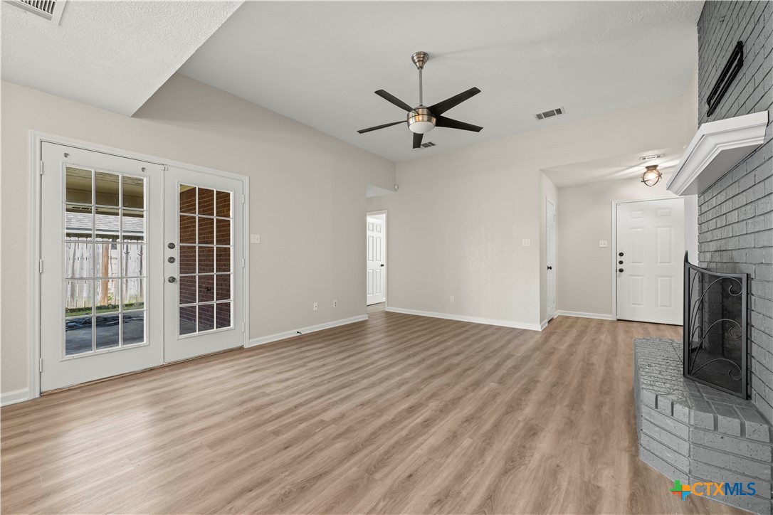 4502 Glennwood Drive Property Photo 4