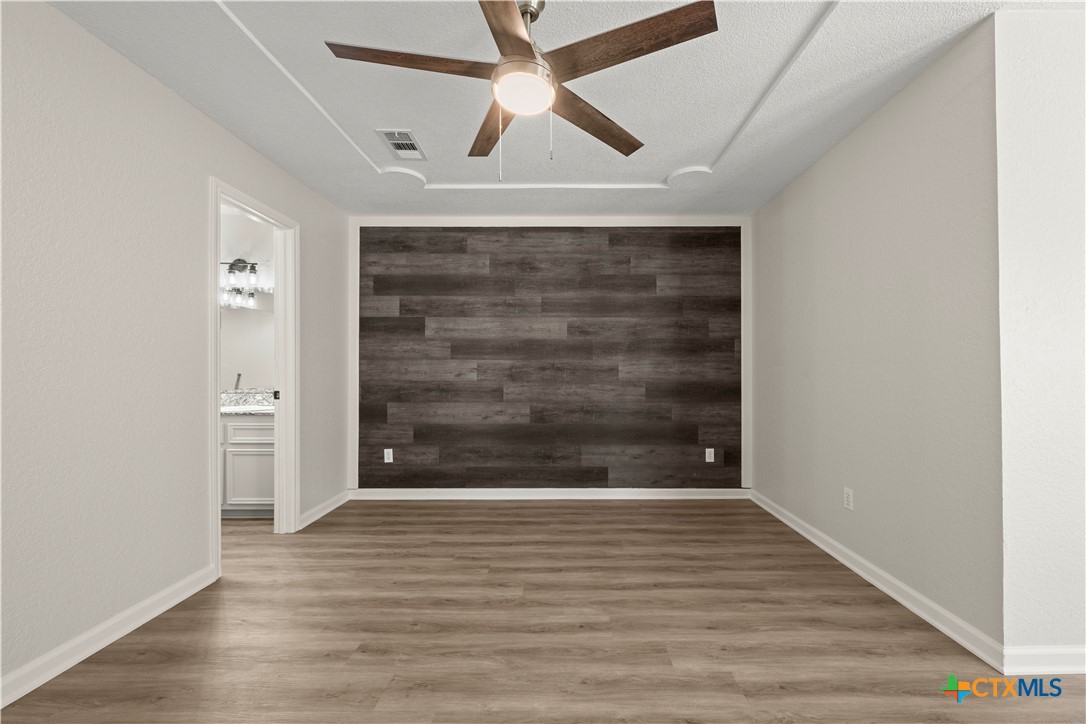4502 Glennwood Drive Property Photo 14