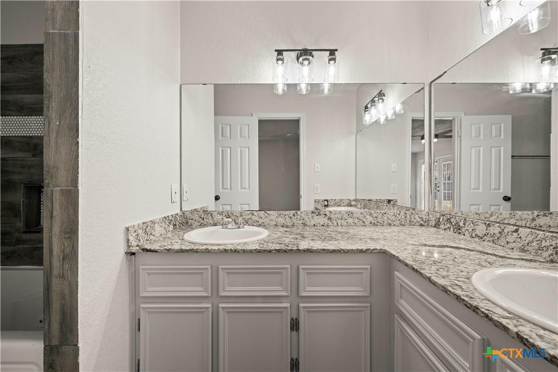 4502 Glennwood Drive Property Photo 18