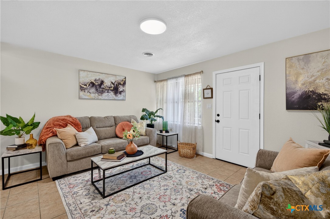 1005 Pine Drive Property Photo 2
