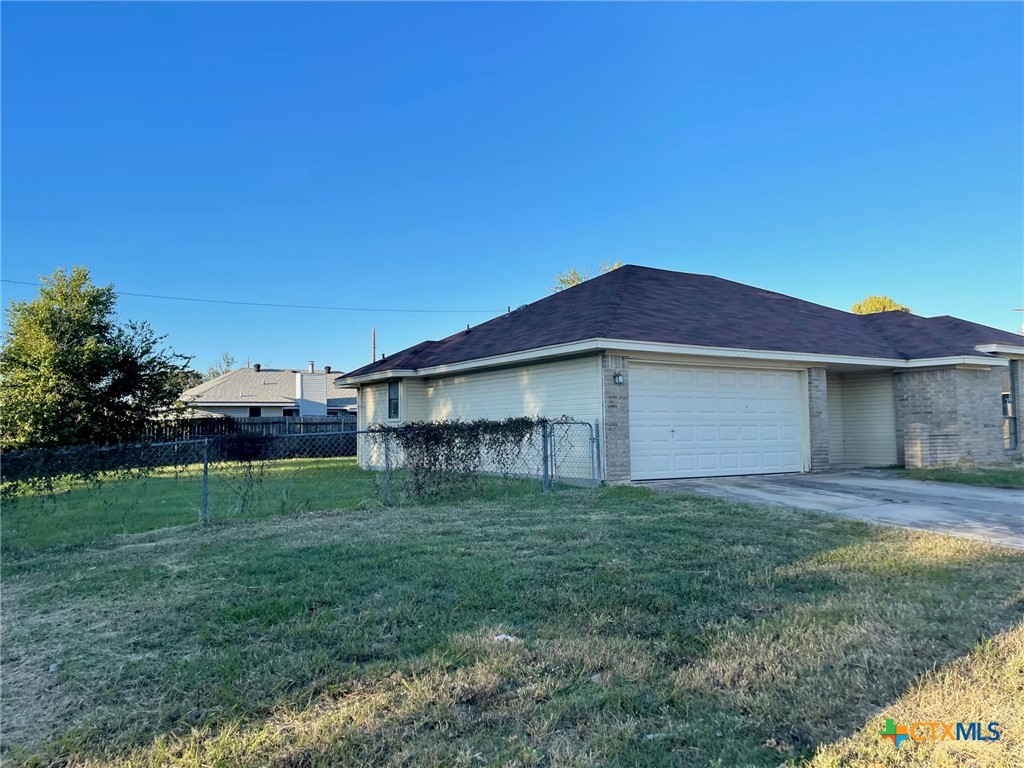 2301 Timberline Drive Property Photo 2