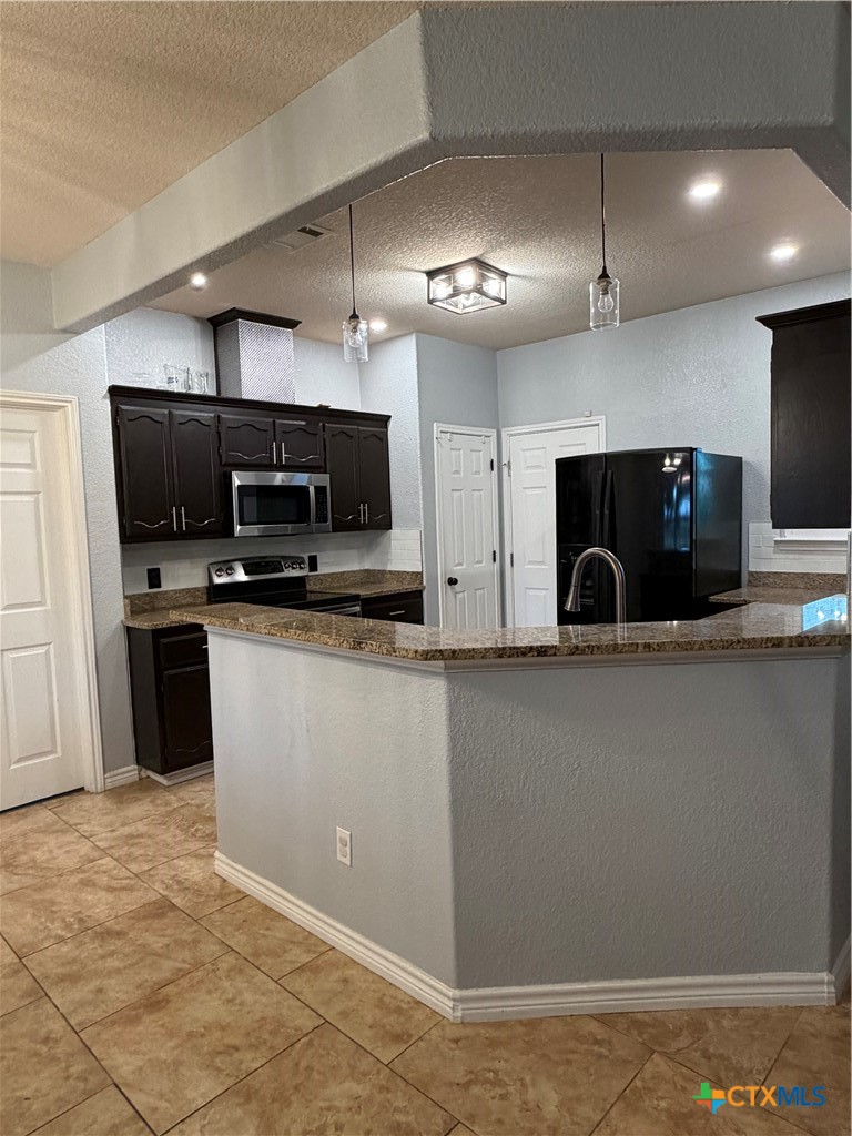 484 Cordova Loop Property Photo 6