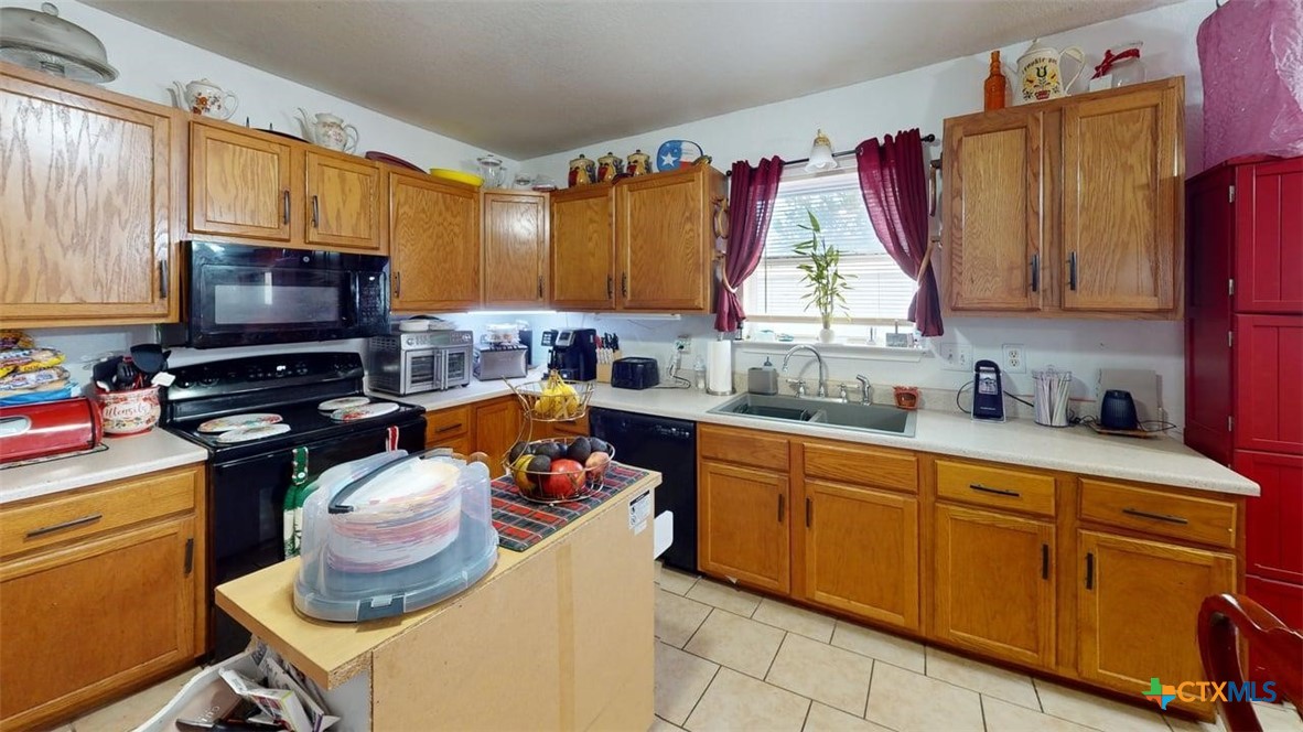 3302 Southhill Drive Property Photo 8
