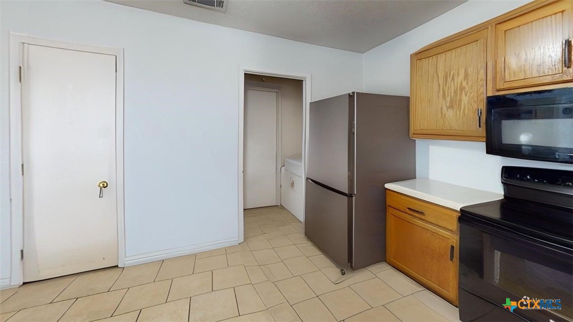 3302 Southhill Drive Property Photo 11