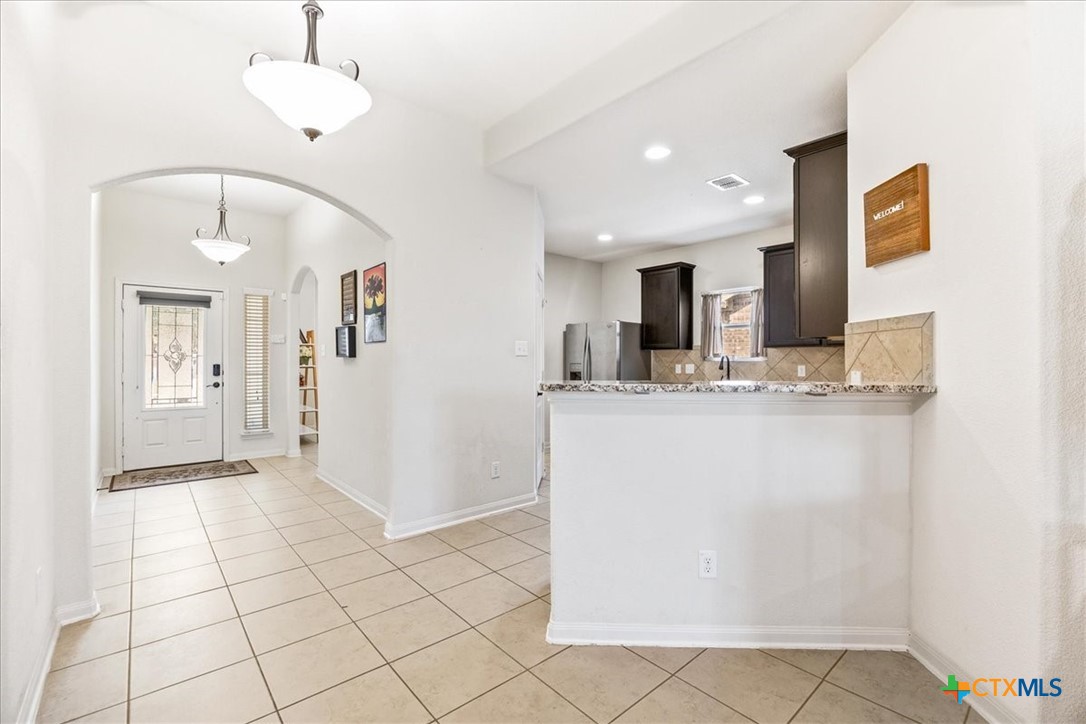 330 Callalily Property Photo 8