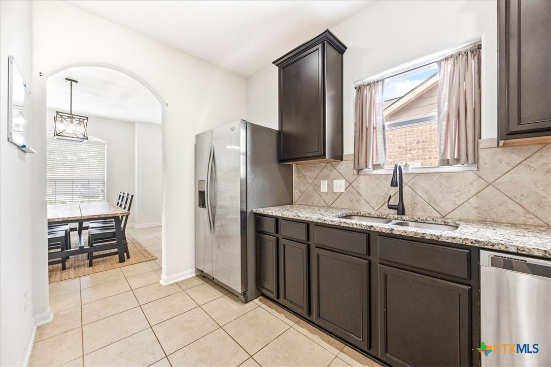 330 Callalily Property Photo 12